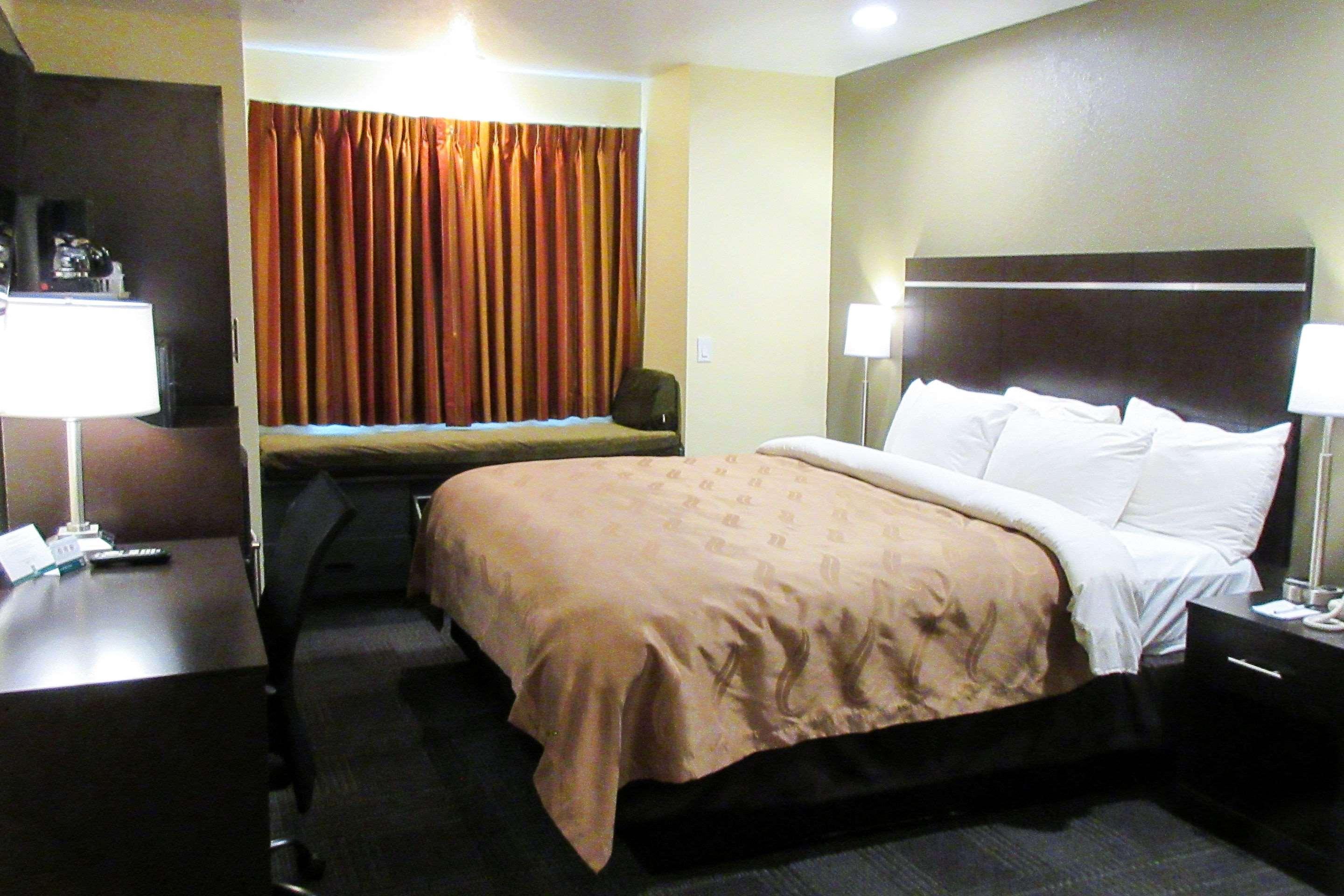 Quality Inn & Suites Near Nas Fallon Exteriér fotografie